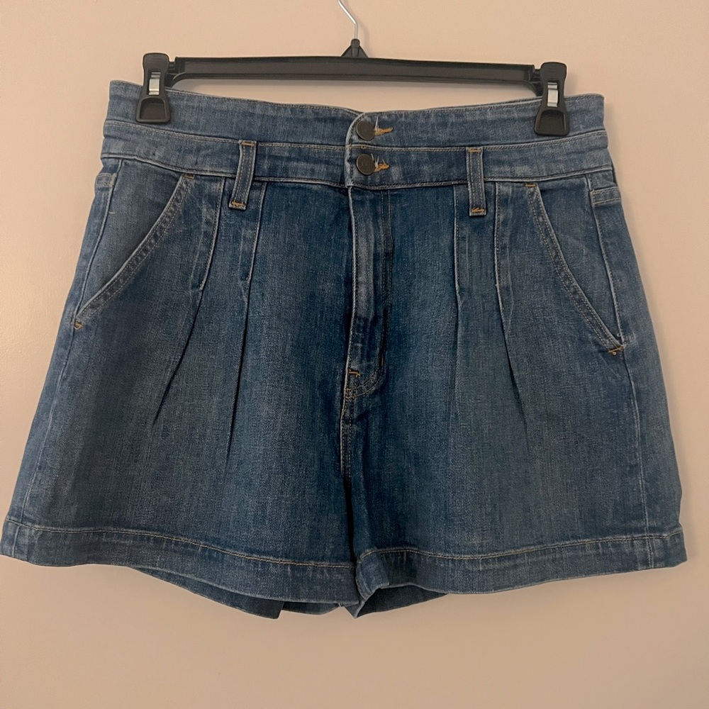 Veronica Beard Pleated Shorts